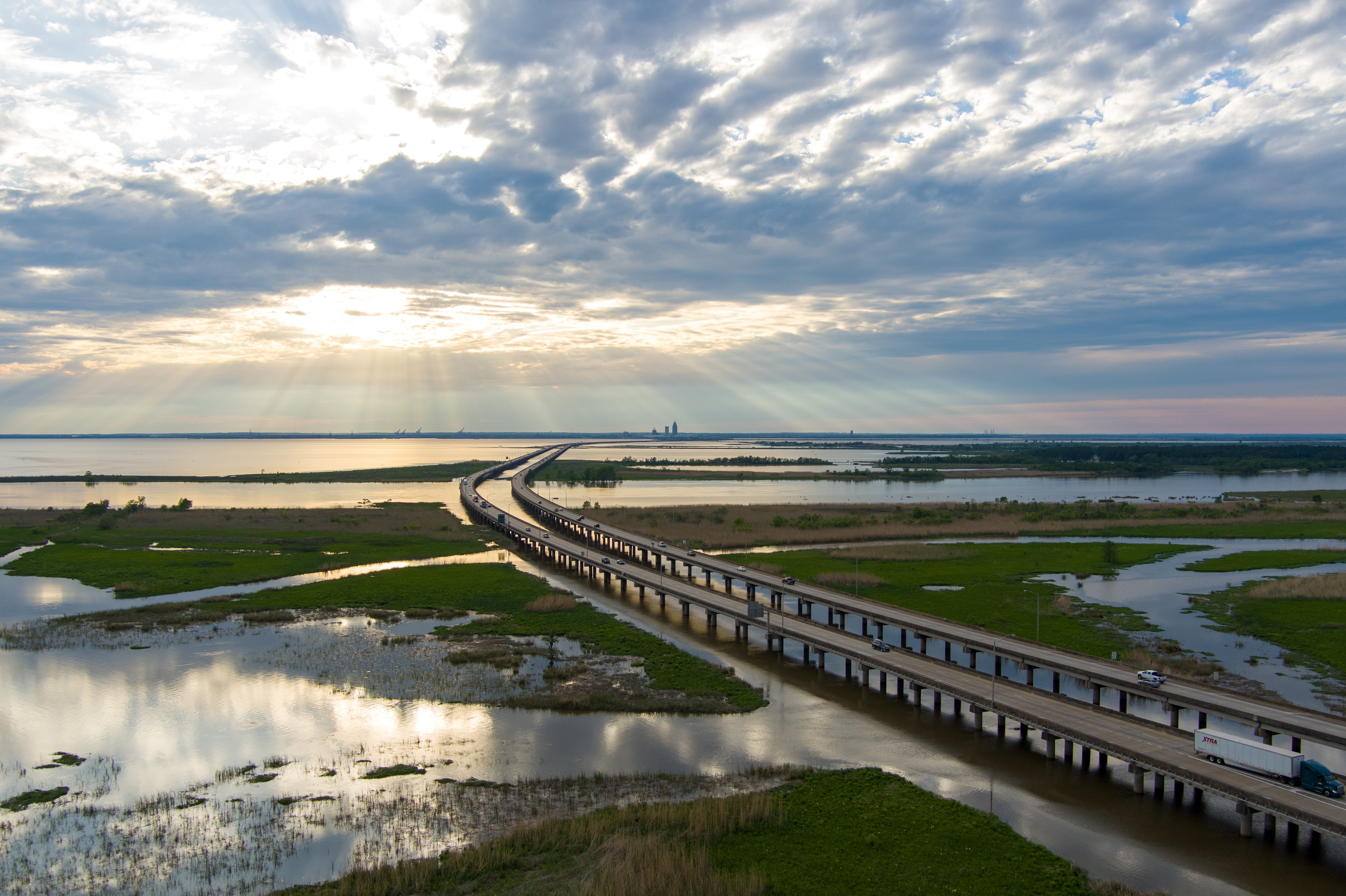 mobile-bay-and-jubilee-parkway-bridge-in-april-2023-11-27-04-49-13-utc